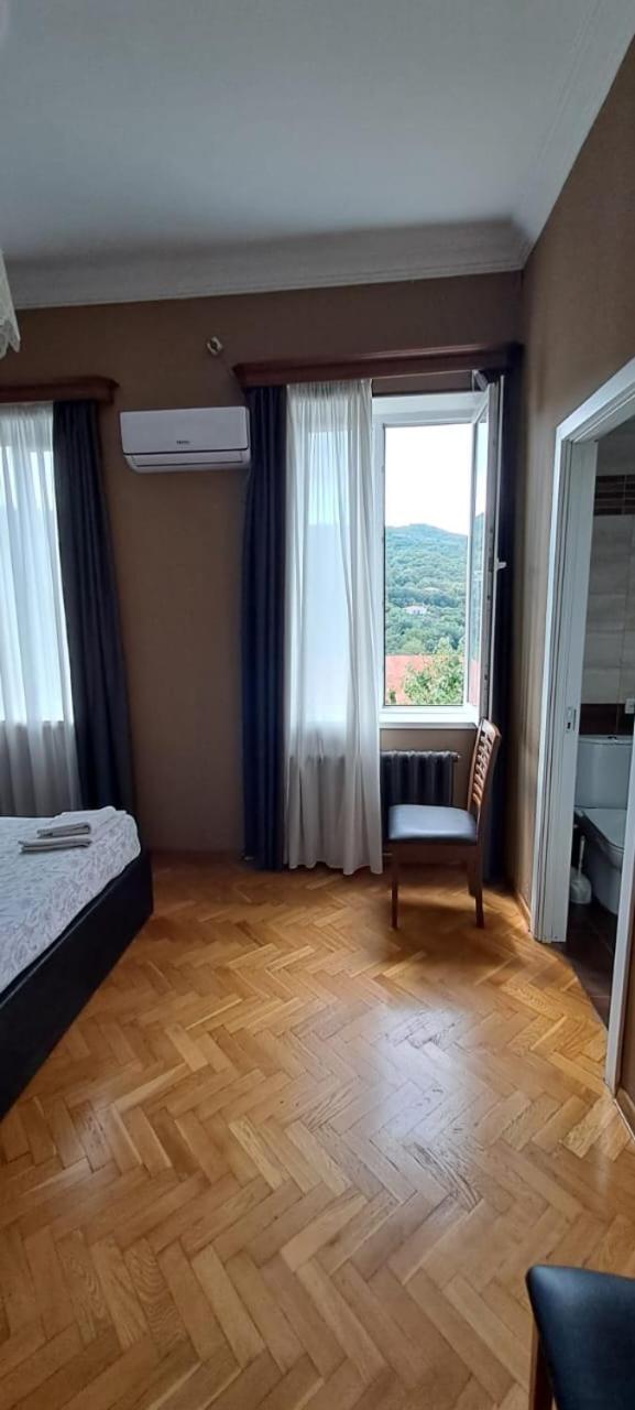 Guest House Pirosmani 60 Sighnaghi Exterior photo